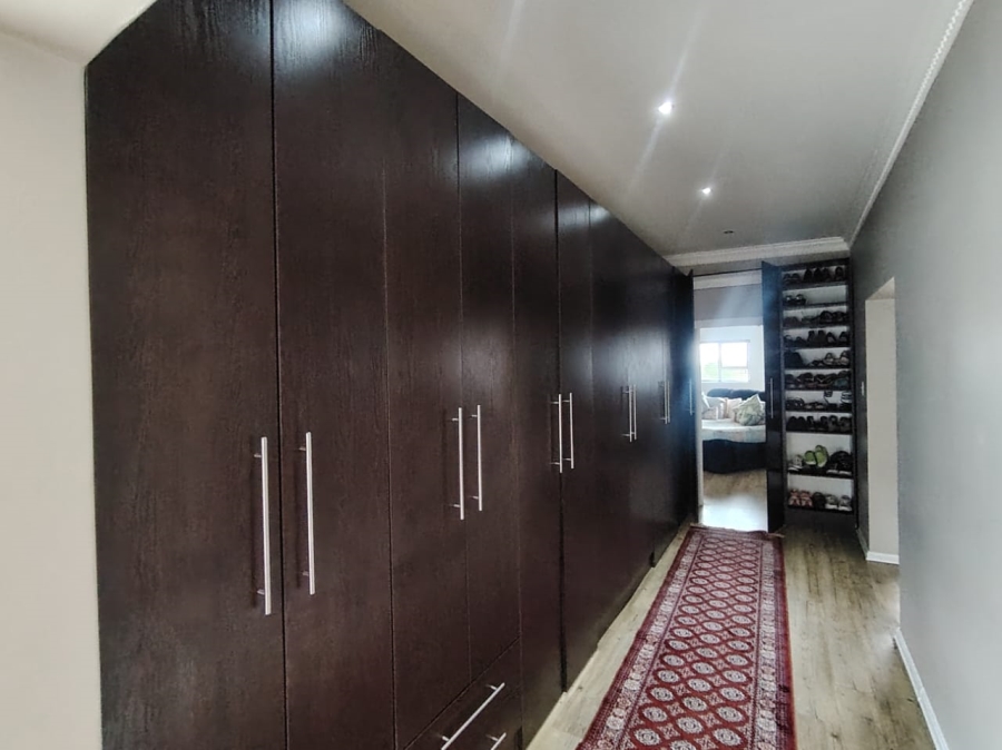 4 Bedroom Property for Sale in Nahoon Valley Park Eastern Cape